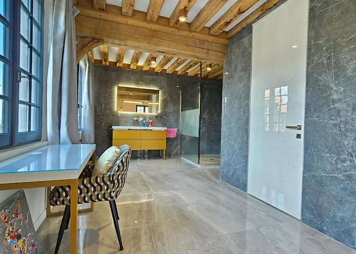 Villa D'exception, 5 Chambres, 20m Plage, Spa.