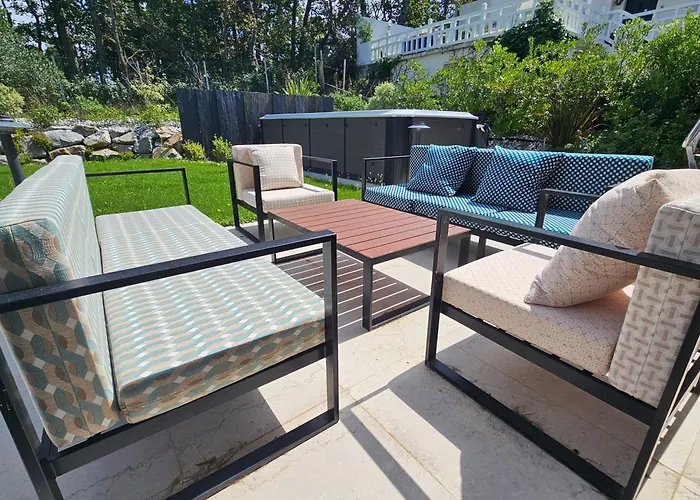 Villa D'exception, 5 Chambres, 20m Plage, Spa.